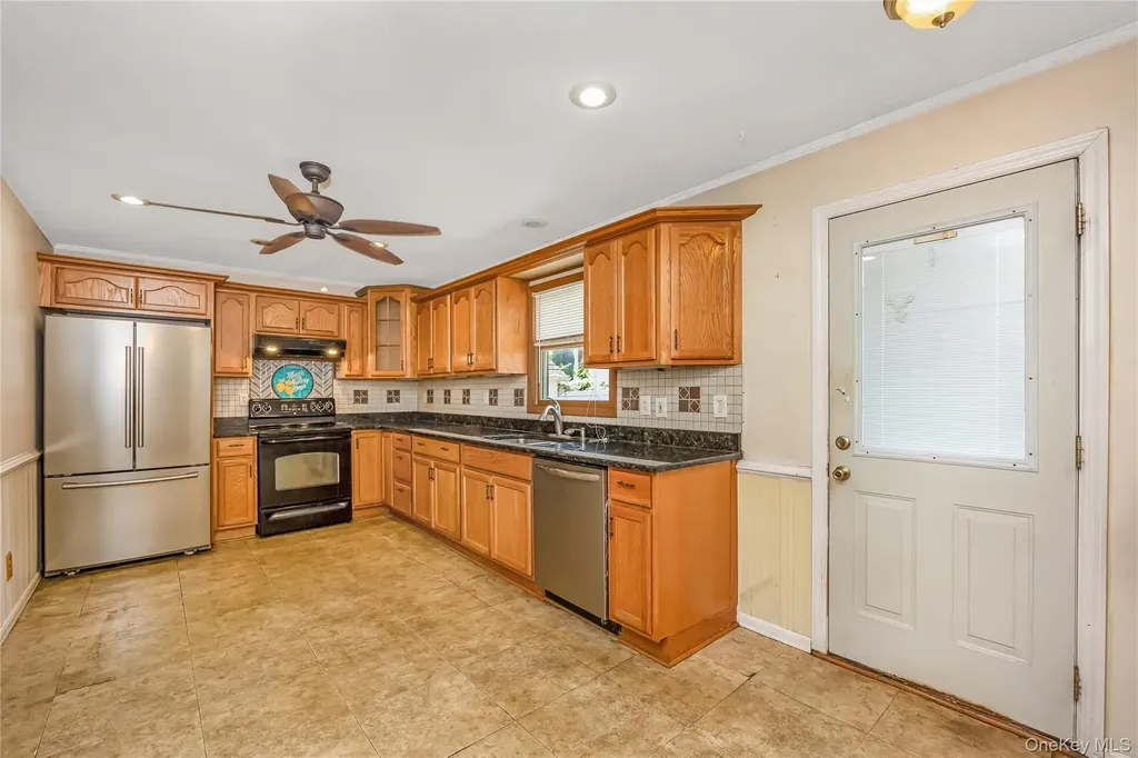 578 Patterson Street East Meadow NY 11554