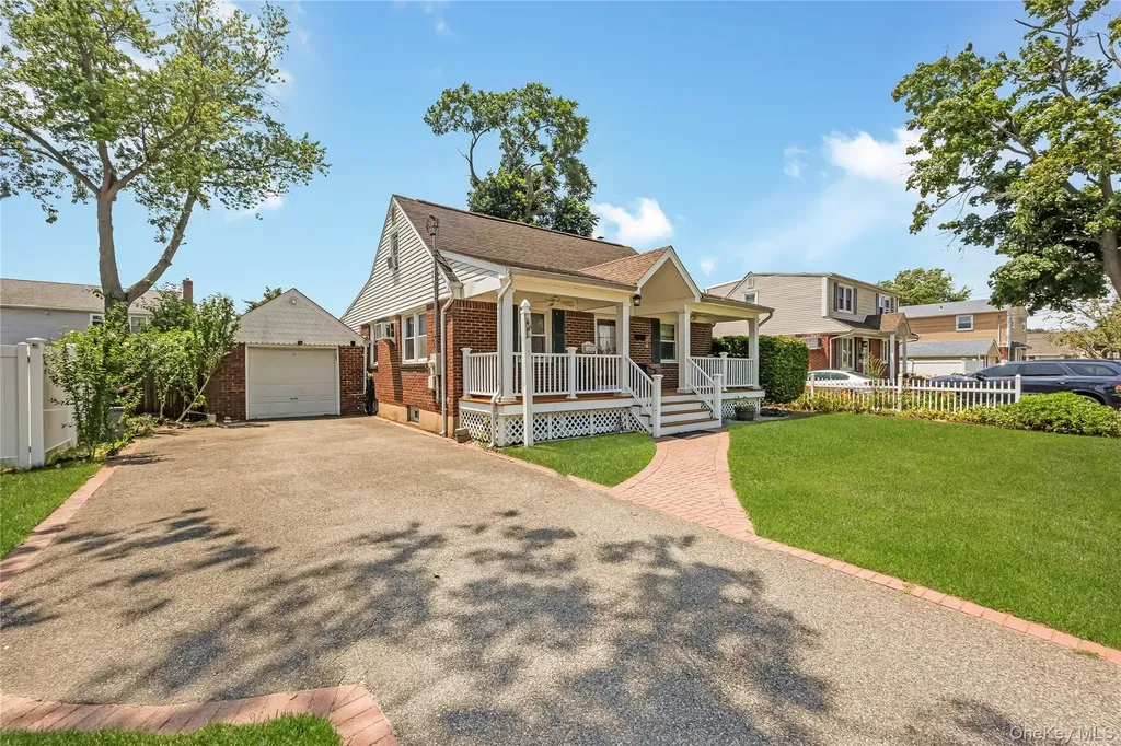 578 Patterson Street East Meadow NY 11554