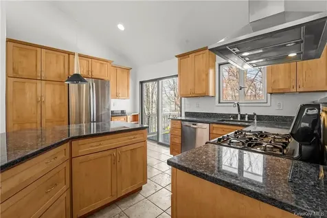 6 Scarborough Circle Briarcliff Manor NY 10510