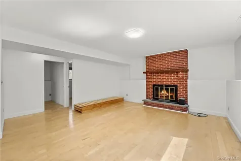 6 Scarborough Circle Briarcliff Manor NY 10510