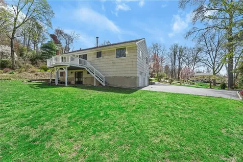 6 Scarborough Circle Briarcliff Manor NY 10510