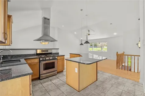 6 Scarborough Circle Briarcliff Manor NY 10510