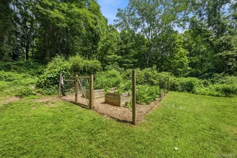 4 Southwind Drive Cross River NY 10518