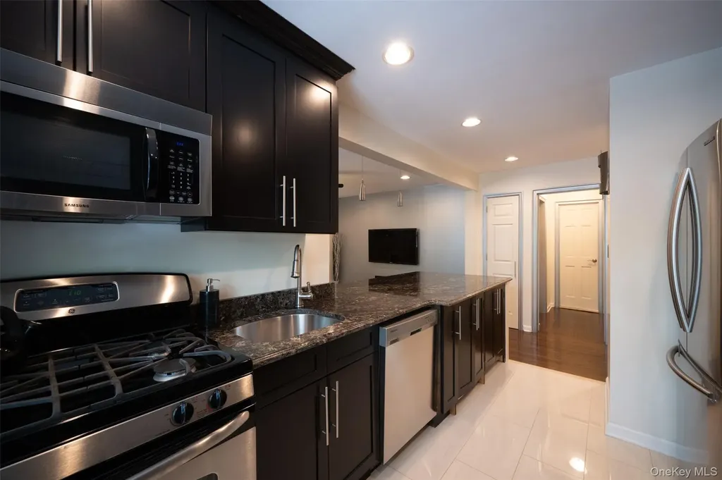 62 Manchester Road Eastchester NY 10709