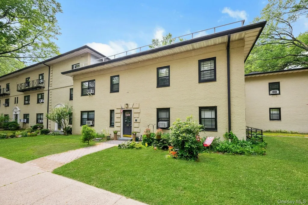 62 Manchester Road Eastchester NY 10709