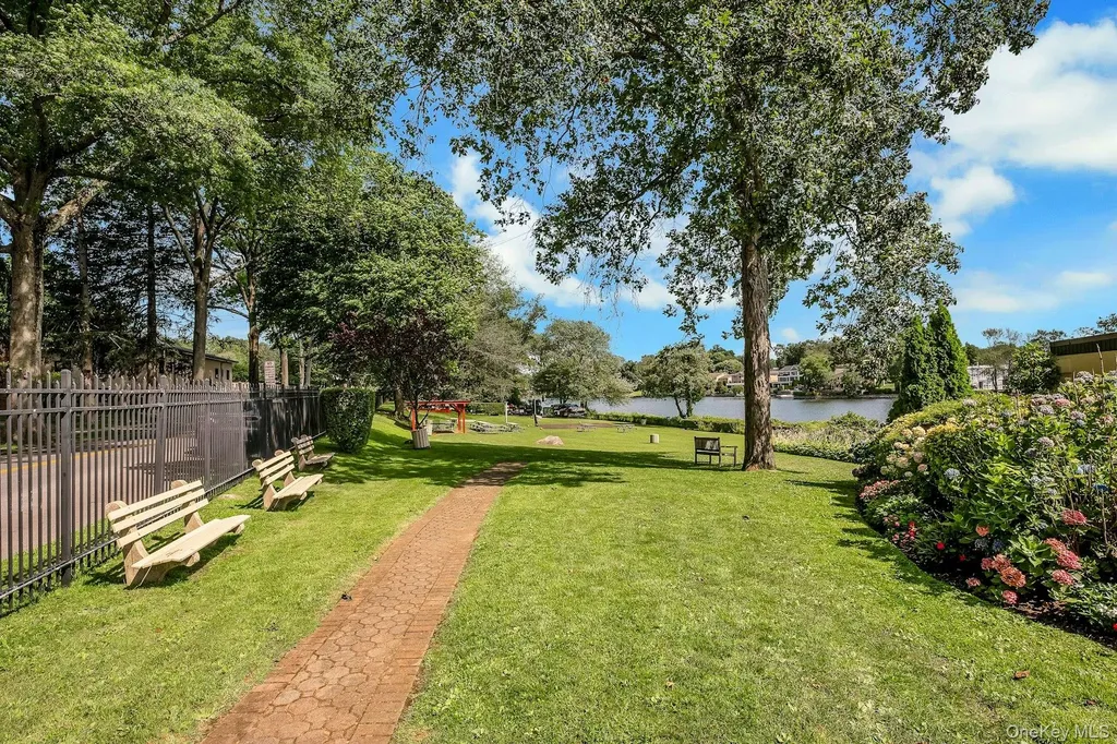 62 Manchester Road Eastchester NY 10709