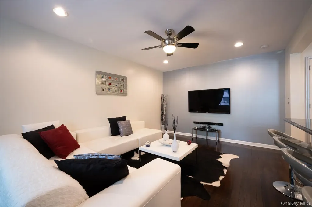 62 Manchester Road Eastchester NY 10709