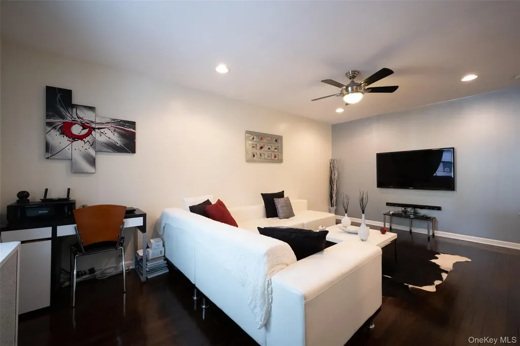 62 Manchester Road Eastchester NY 10709