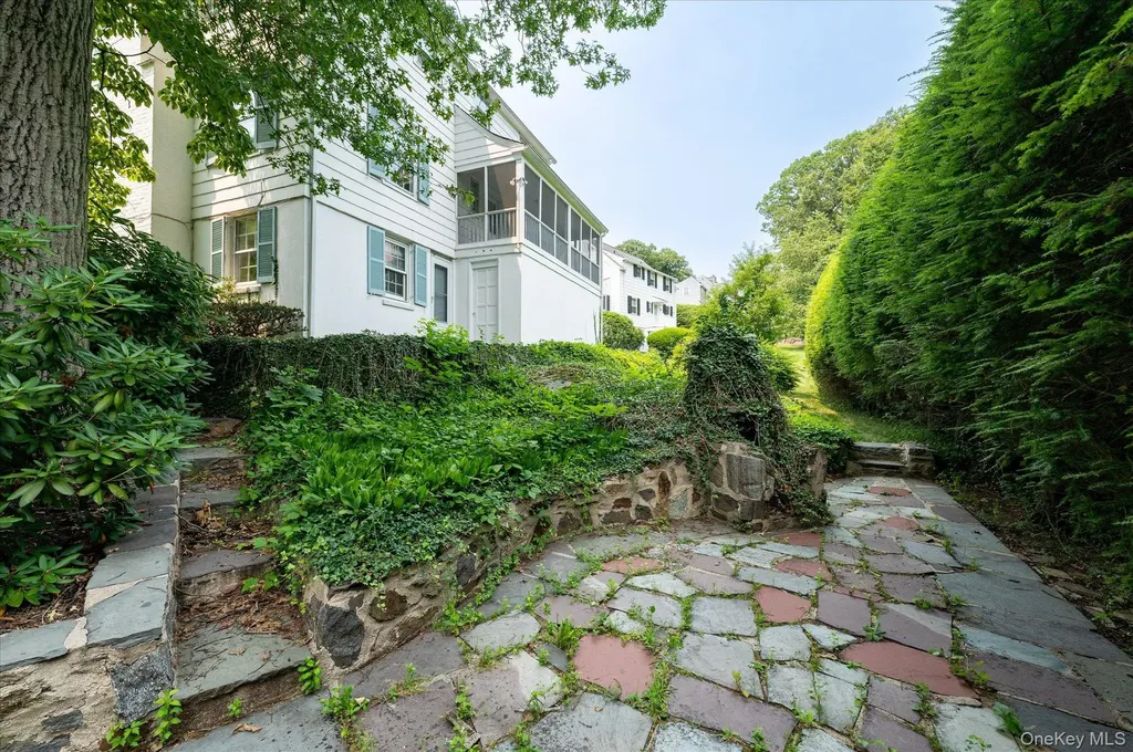 21 Braxmar Drive S Harrison NY 10528