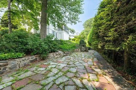 21 Braxmar Drive S Harrison NY 10528