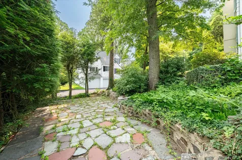 21 Braxmar Drive S Harrison NY 10528