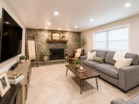 4 Shana Lane Mahopac NY 10541