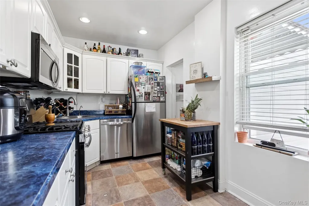 3046 Coddington Avenue Bronx NY 10461