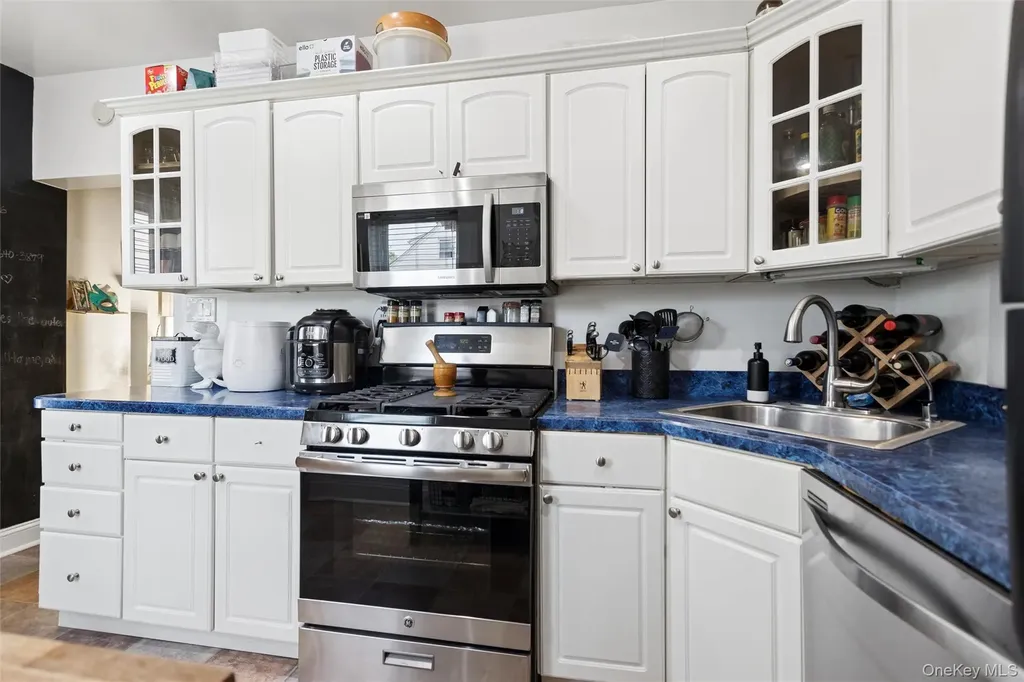 3046 Coddington Avenue Bronx NY 10461