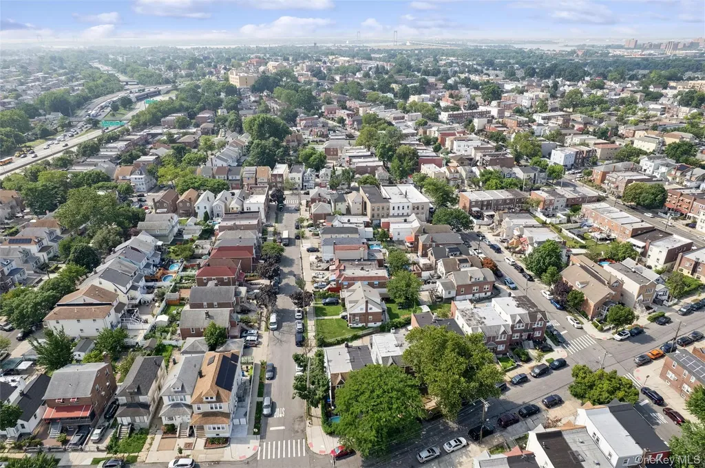 3046 Coddington Avenue Bronx NY 10461