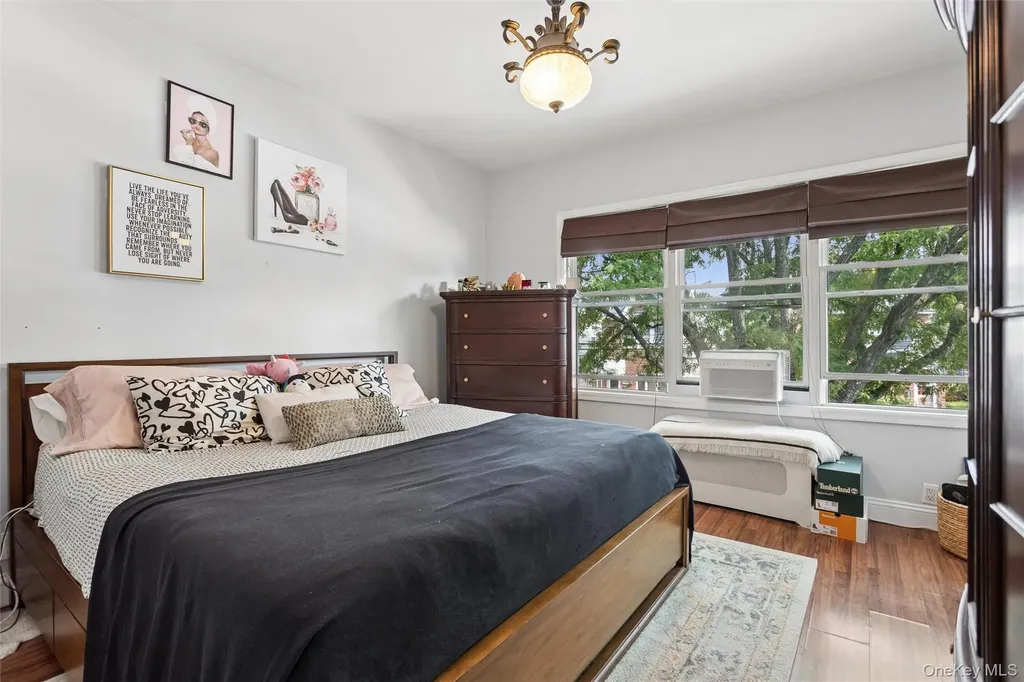 3046 Coddington Avenue Bronx NY 10461