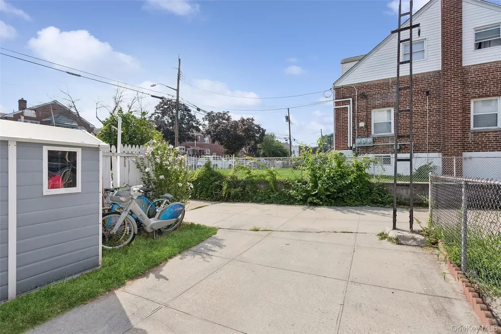 3046 Coddington Avenue Bronx NY 10461