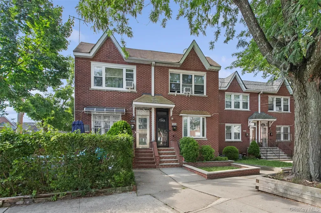 3046 Coddington Avenue Bronx NY 10461