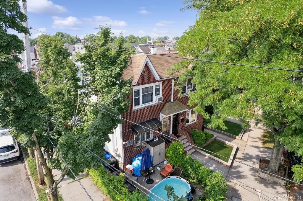 3046 Coddington Avenue Bronx NY 10461