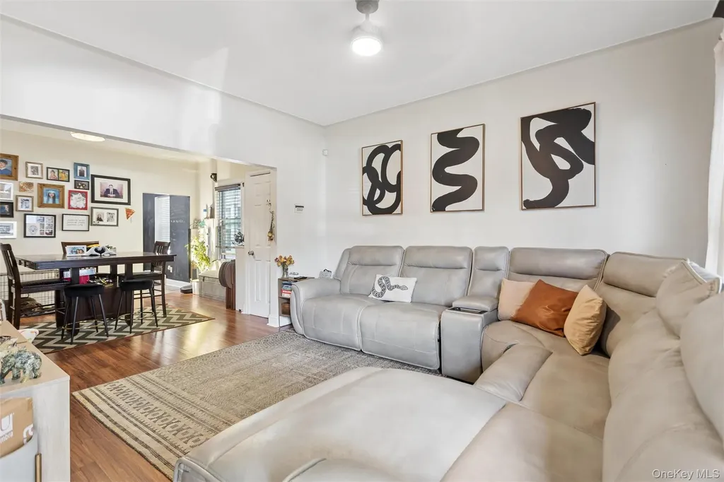 3046 Coddington Avenue Bronx NY 10461