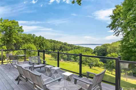 235 Cleft Road Mill Neck NY 11765