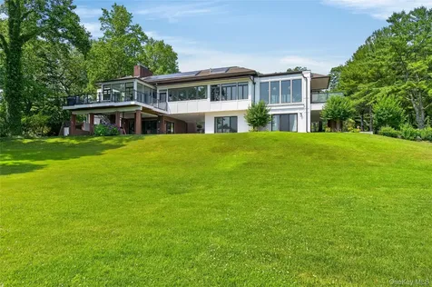 235 Cleft Road Mill Neck NY 11765