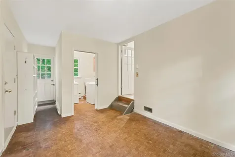 10 Hawthorne Way Hartsdale NY 10530