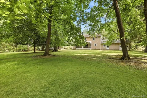 10 Hawthorne Way Hartsdale NY 10530