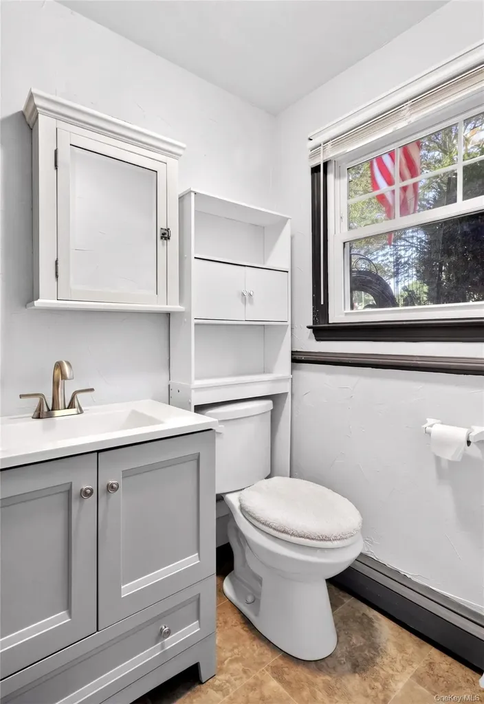 6 Gail Lane Poughquag NY 12570