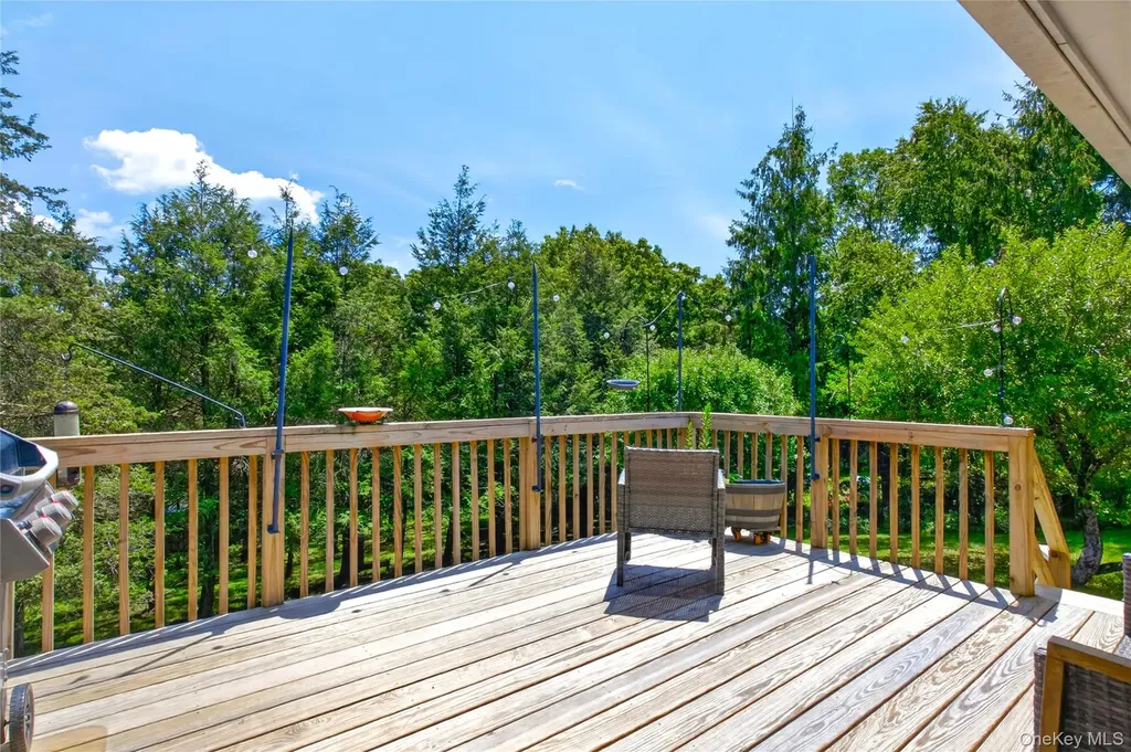 6 Gail Lane Poughquag NY 12570