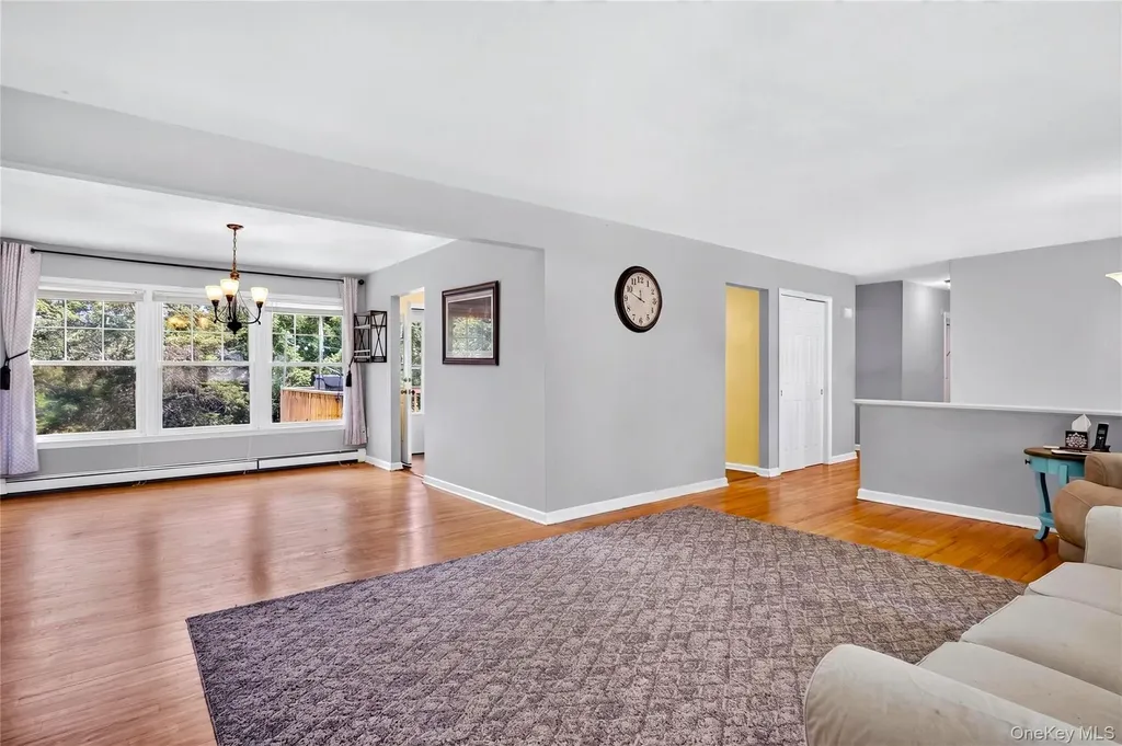 6 Gail Lane Poughquag NY 12570