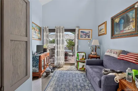 6 Howard Road Bayville NY 11709