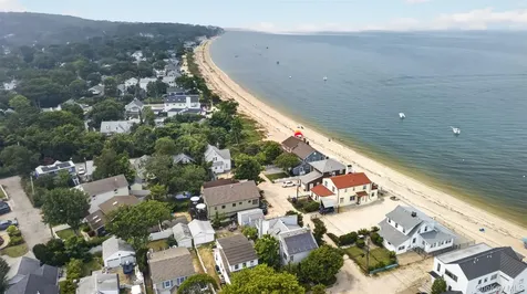 6 Howard Road Bayville NY 11709