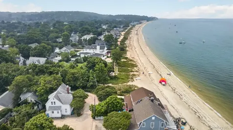 6 Howard Road Bayville NY 11709