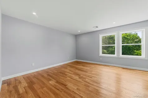 4 Narcissus Drive Mahopac NY 10541