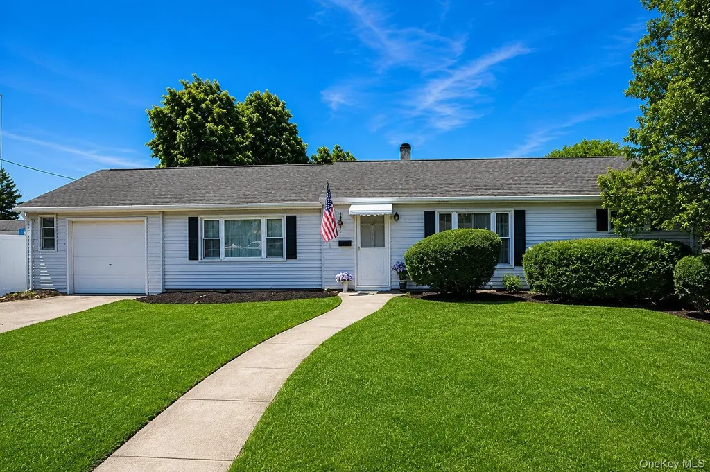 43 Plainedge Drive Bethpage NY 11714