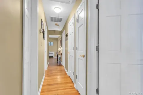 6 Emerald Drive Glen Cove NY 11542