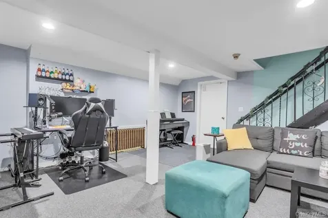 6 Emerald Drive Glen Cove NY 11542