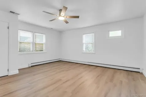 6 Emerald Drive Glen Cove NY 11542
