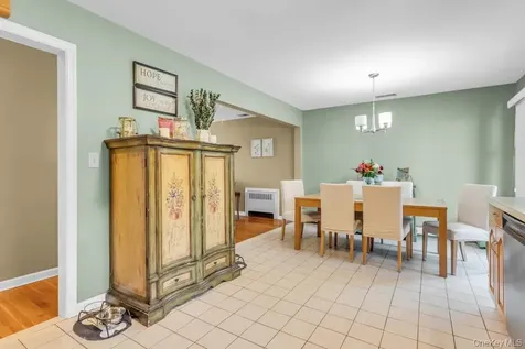 6 Emerald Drive Glen Cove NY 11542