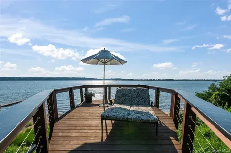 353 Centre Island Road Oyster Bay NY 11771