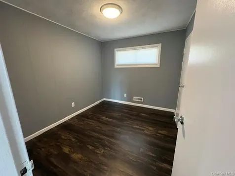 266 Central Park Road Plainview NY 11803