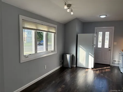 266 Central Park Road Plainview NY 11803