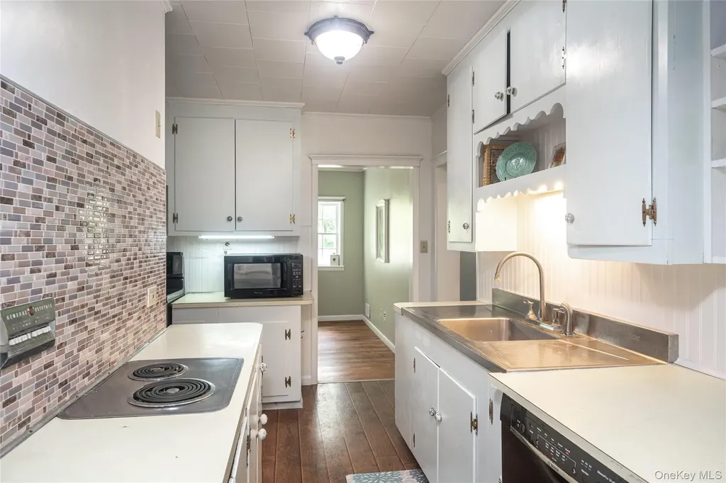205 Marshall Road Salt Point NY 12578