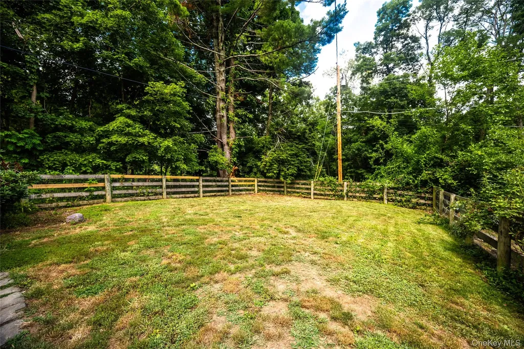 205 Marshall Road Salt Point NY 12578