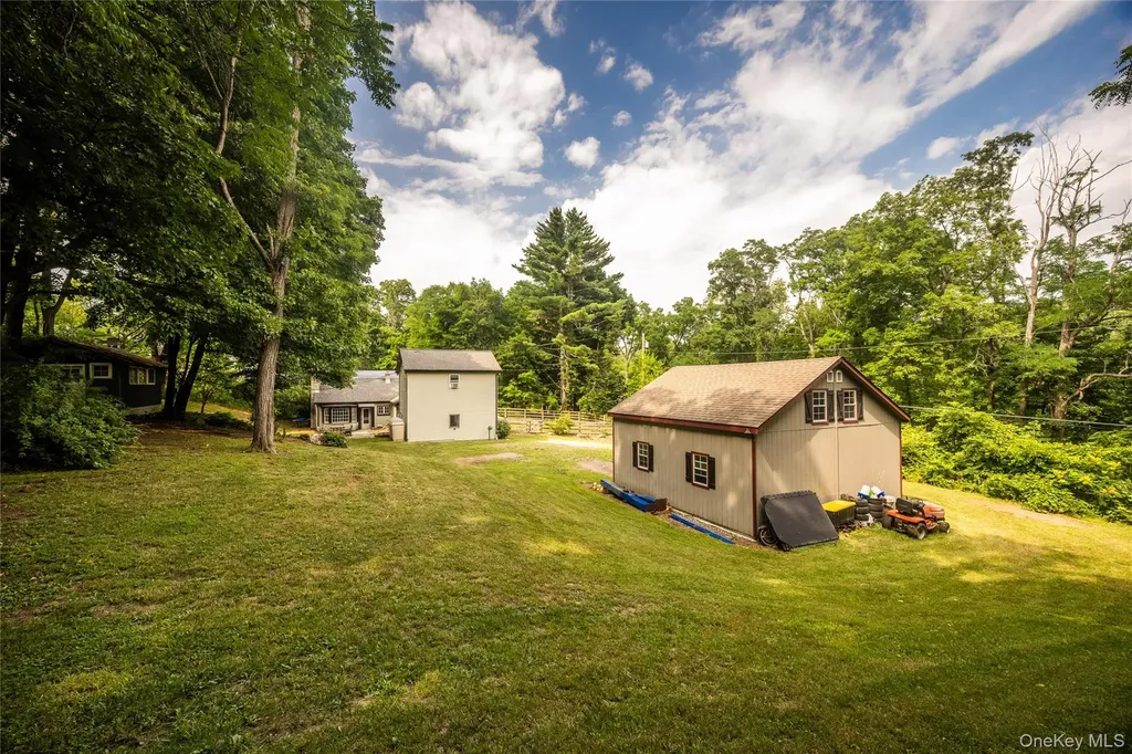 205 Marshall Road Salt Point NY 12578
