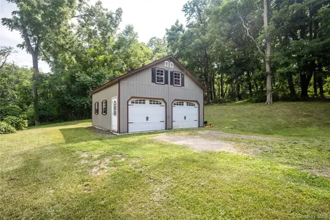 205 Marshall Road Salt Point NY 12578