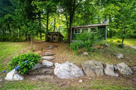 205 Marshall Road Salt Point NY 12578