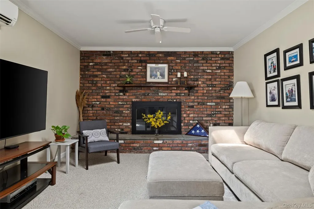 190 Cottage Boulevard Hicksville NY 11801