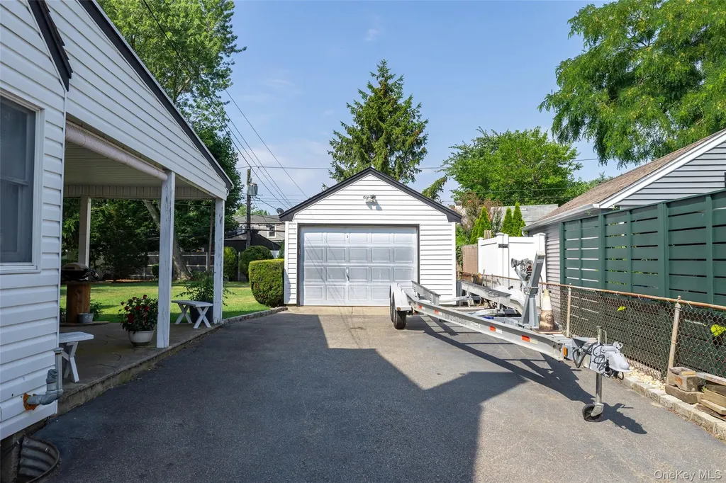 190 Cottage Boulevard Hicksville NY 11801